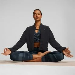 Studio Sherpa Women's Training Jacket